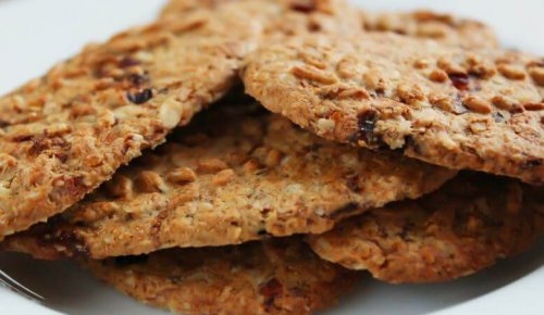 Oats crackers sesame