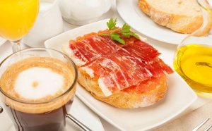 Bread with tomato and Iberian ham