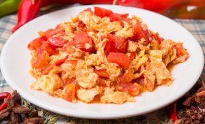 Eggs with tomatoes