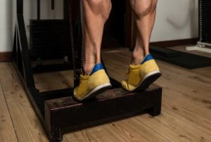 Man doing heel lifts