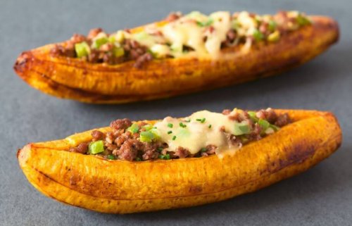 Plantain stuffed with meat