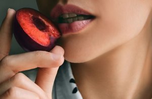 How to Make Delicious Greengage Plum Coulis