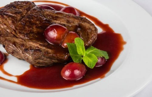 Heme iron is found in meat.