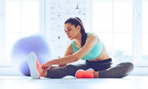 Stretching Before Workouts: a Gym Routine Essential