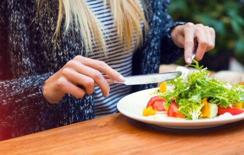 Food can be healthy and vegan like this salad recipe.