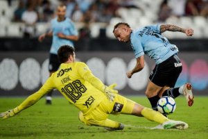Gremio versus Luan match