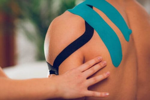 How to Properly Use Kinesiology Tape