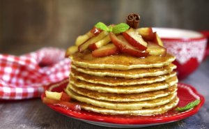 healthy apple ring pancakes