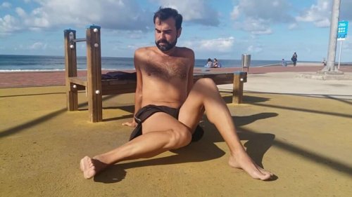 sitting inner rotation