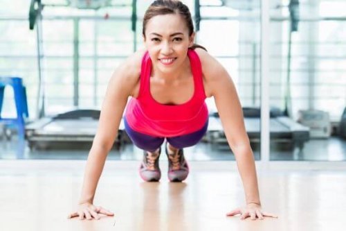 Do Push-Ups to Tone Your Body