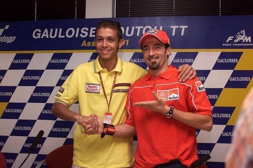 Rossi and Biaggi shake hands