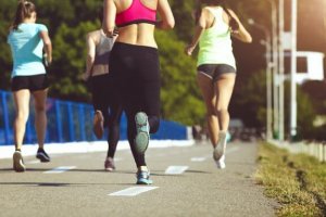 Why You Should Try Running With a Group