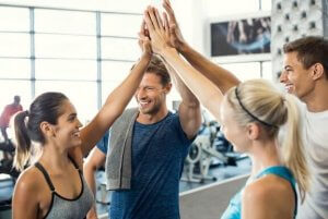 Pros and Cons of Working Out at the Gym