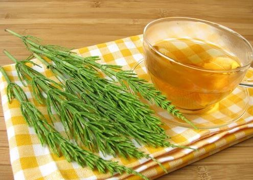 A cup of valerian infusion to burn fat while you sleep