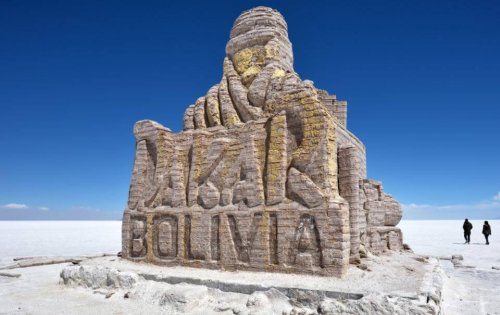 Bolivia's Dakar Rally sculpture.