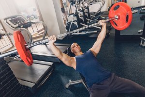 Training tips for hypertrophy: bench presses