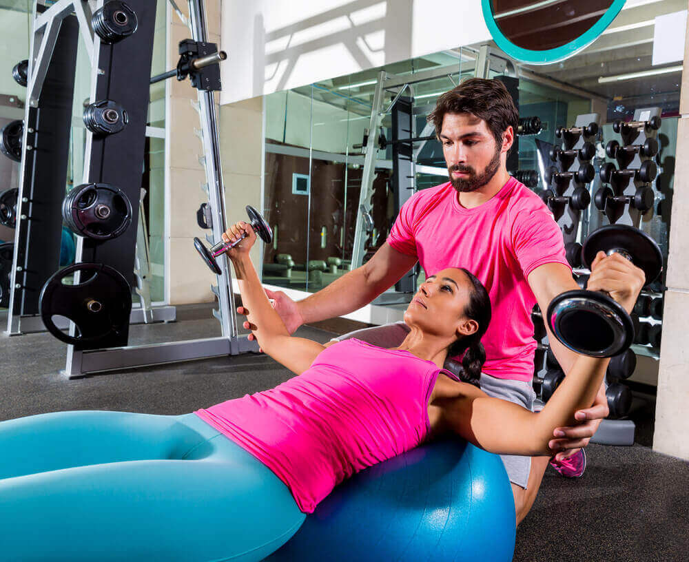 Dumbell exercise to strengthen breasts