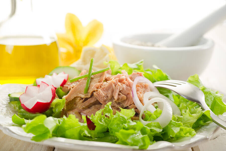nutrient packed salads tuna