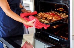 Learn the Benefits of Baking Food Instead of Frying It