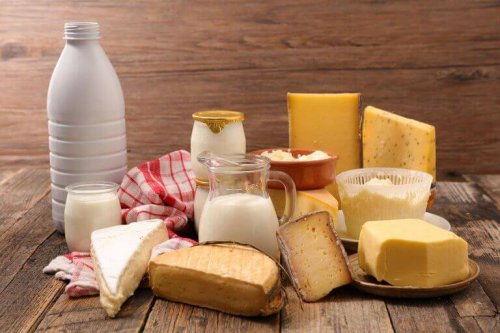 Photo of dairy products to support the text describing diet