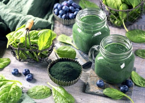 Spirulina has many vitamins.
