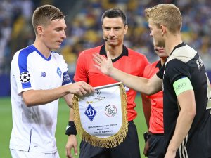 Team Sports: The Weight of Being a Captain