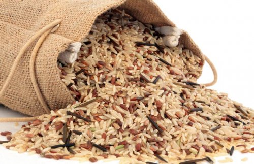 Whole grain rice in a sack.