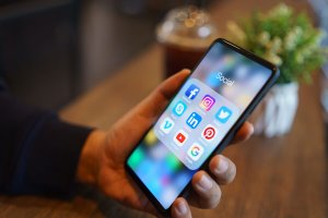 Risks of Using Social Networks for Athletes