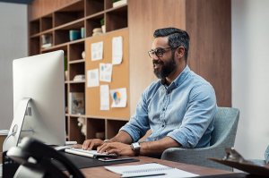 4 Health Tips for Working While Sitting Down