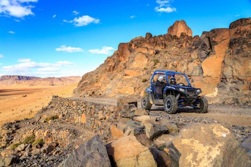 There are four kinds of vehicles that participate in the Dakar Rally.