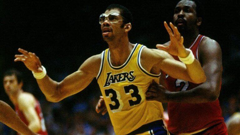 Kareem Abdul Jabbar about to perform his famous skyhook
