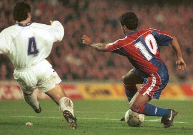 Romario cow tail play