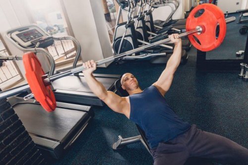 A man lifting weights
