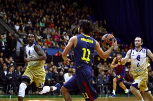 Juan Carlos Navarro in a basketball match.