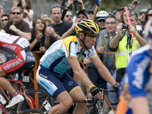 Lance Armstrong competing in a race.