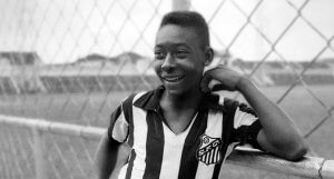 Pelé playing for Santos at age 15.