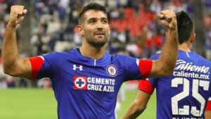 A player from Cruz Azul, which is one of the greatest Mexican soccer teams.
