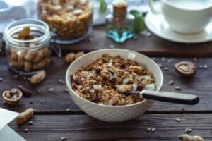 3 Tips for Snacking Between Meals