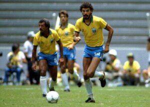 Socrates playing for Brazil.