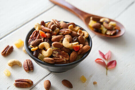 Eating nuts after exercise is a great way of consuming sufficient protein