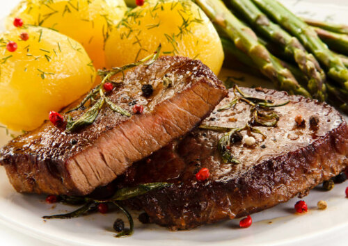 Steak with vegetables.