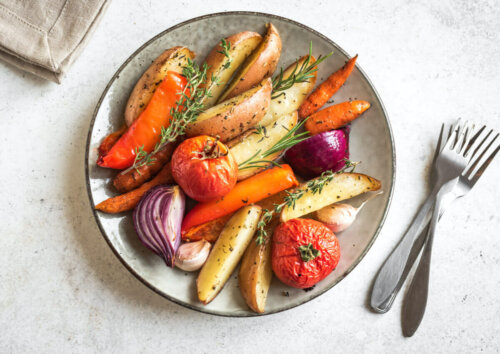 A few vegetables on a plate.