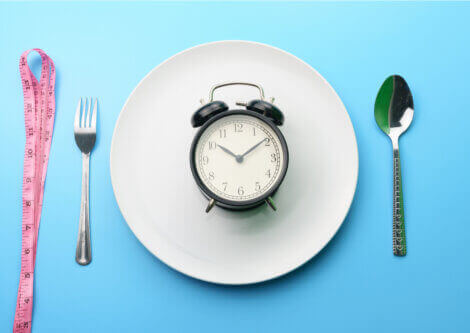 Intermittent fasting means eating for 8 hours and fasting for 16