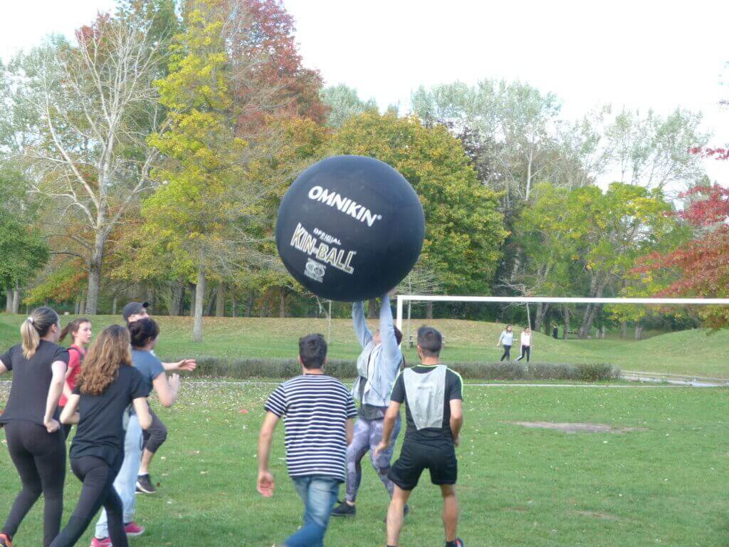 How to Play Kin Ball? - Fit People