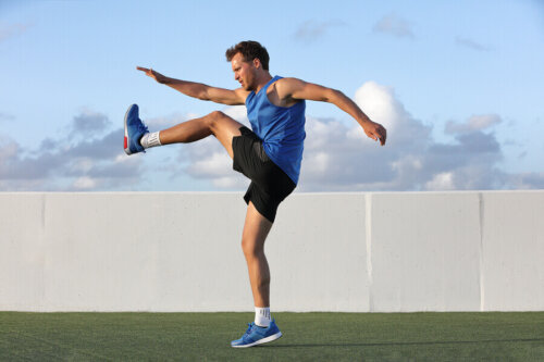 Warming up: one of the tips to help you start running.
