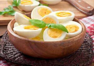 Cooked eggs with saturated fats