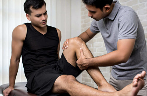 How to Treat a Knee Sprain