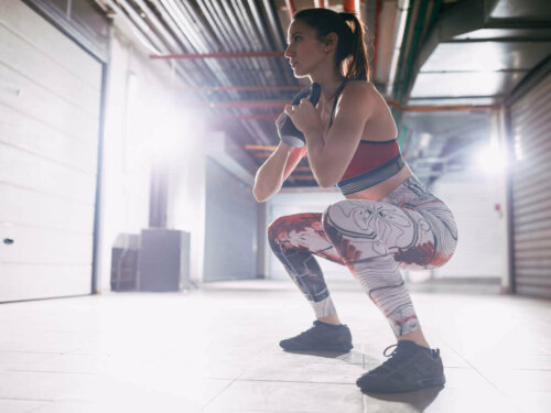 Squats can help tone your leg muscles.