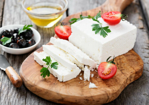 3 Types of Healthier Cheeses to Include in Your Diet