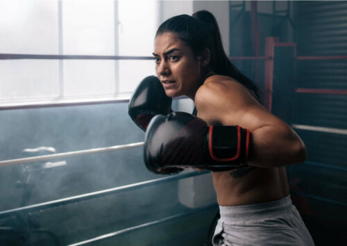 woman boxer ready to fight
